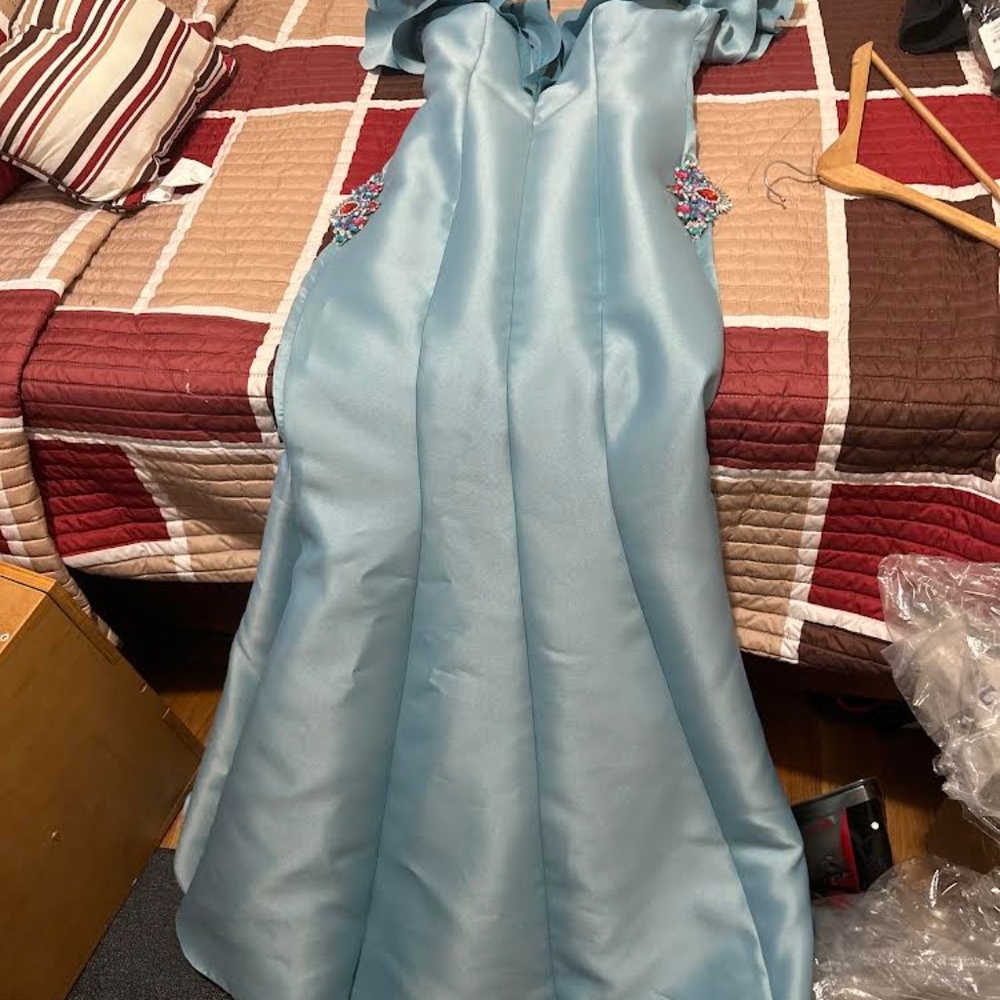 Dress - Picture 2 of 7